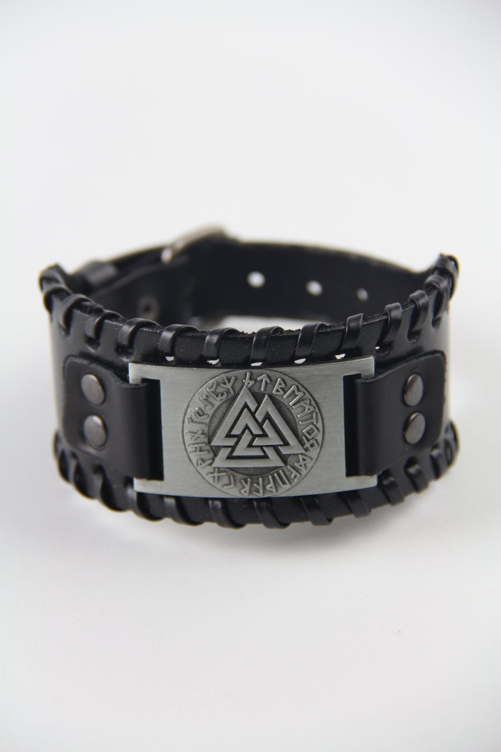 Valknut Bracelet Detail