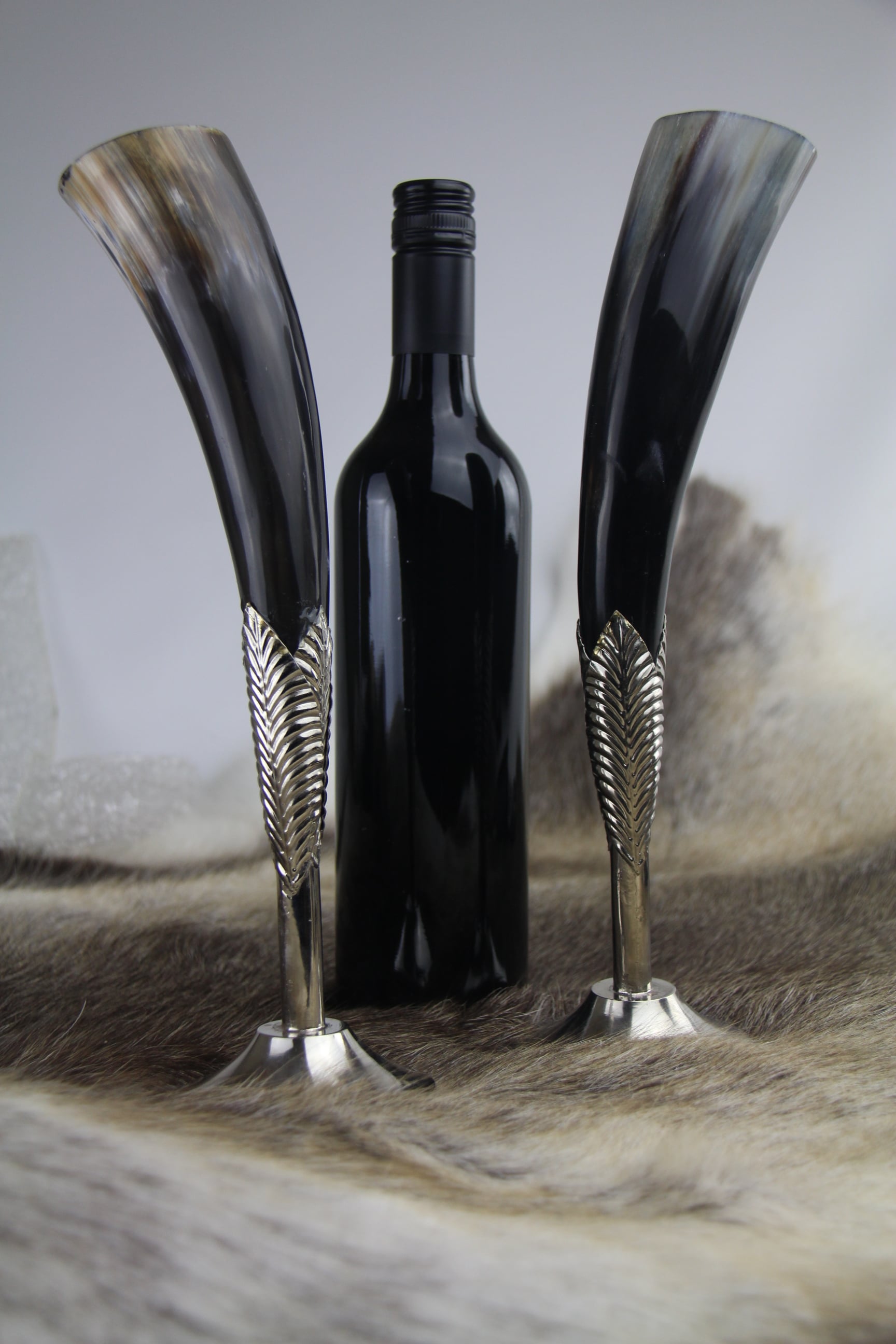 Aristocratic Wine Horn - Detail View